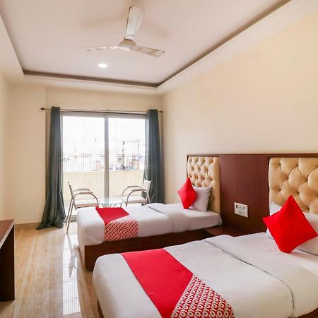 Hotel Oyo Flagship 69860 Mastana Palace Varanasi Esterno foto