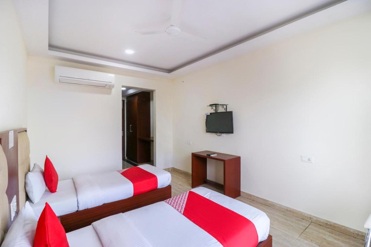 Hotel Oyo Flagship 69860 Mastana Palace Varanasi Esterno foto