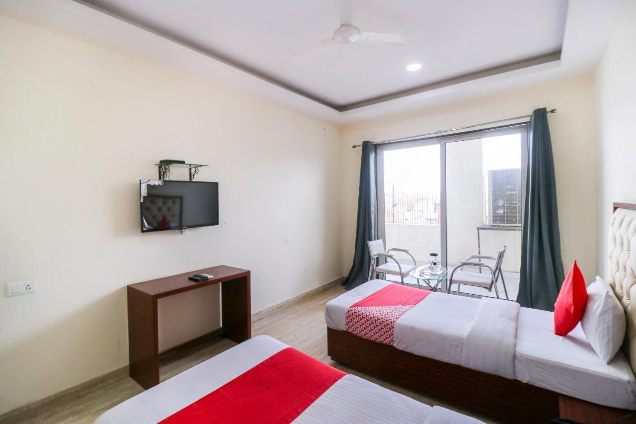 Hotel Oyo Flagship 69860 Mastana Palace Varanasi Esterno foto