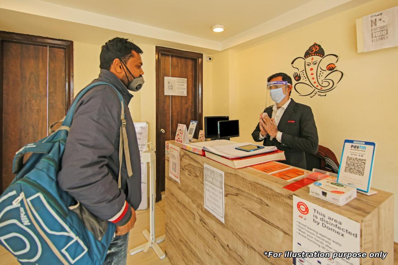 Hotel Oyo Flagship 69860 Mastana Palace Varanasi Esterno foto