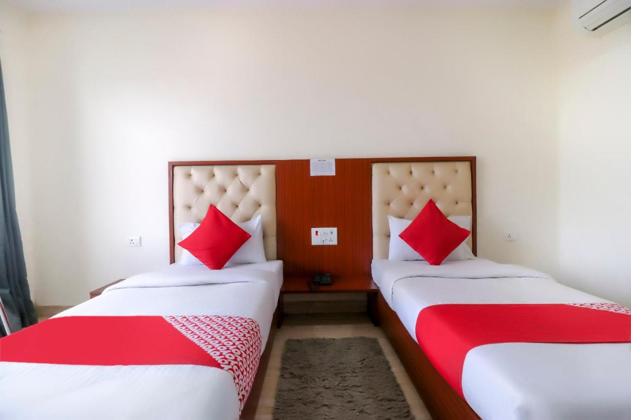 Hotel Oyo Flagship 69860 Mastana Palace Varanasi Esterno foto