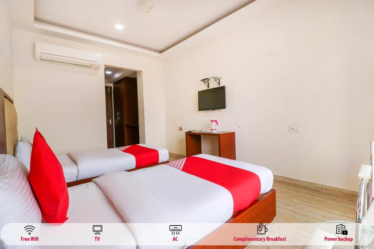 Hotel Oyo Flagship 69860 Mastana Palace Varanasi Esterno foto